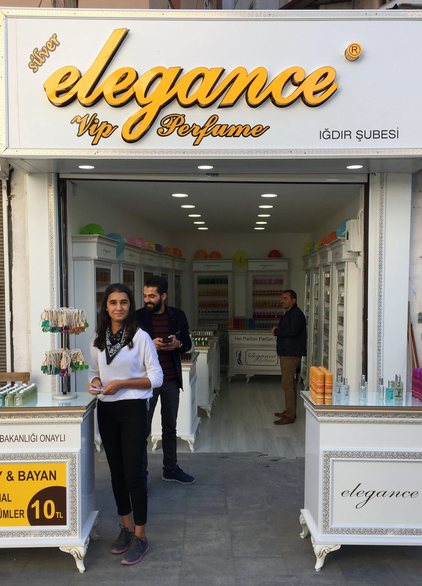 Ürün teşhir ve karşılama alanı