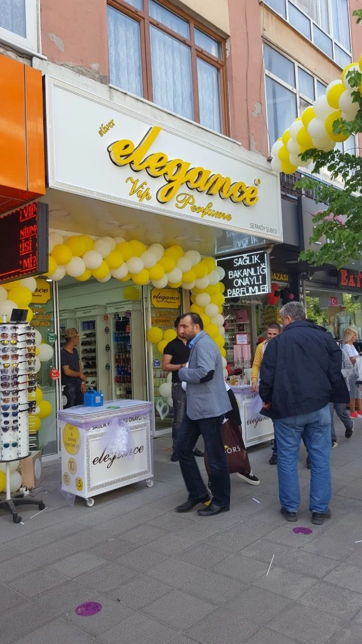 Mağaza içinde düzenli ve ferah yerleşim